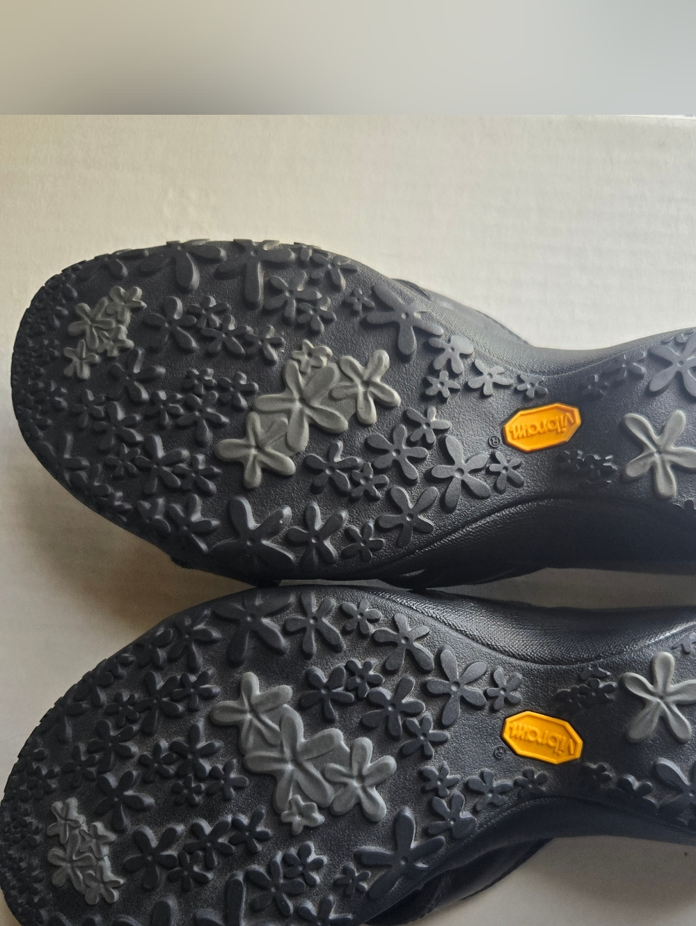 Merrell Women's Black Floral-Print Slide Sandals - Picture 7 of 7